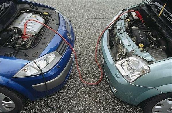 Фото прикуривания автомобиля